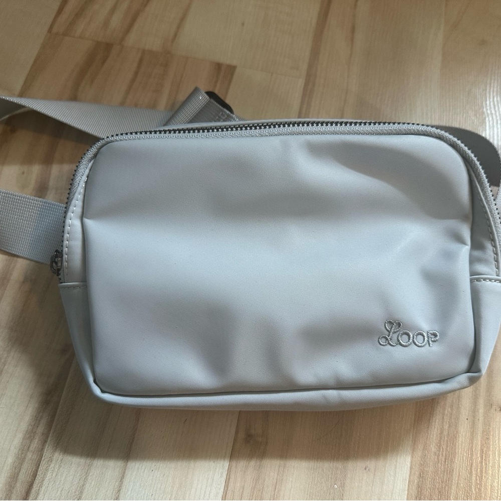 Gray Belt Bag with Adjustable Strap and Zipper Closure